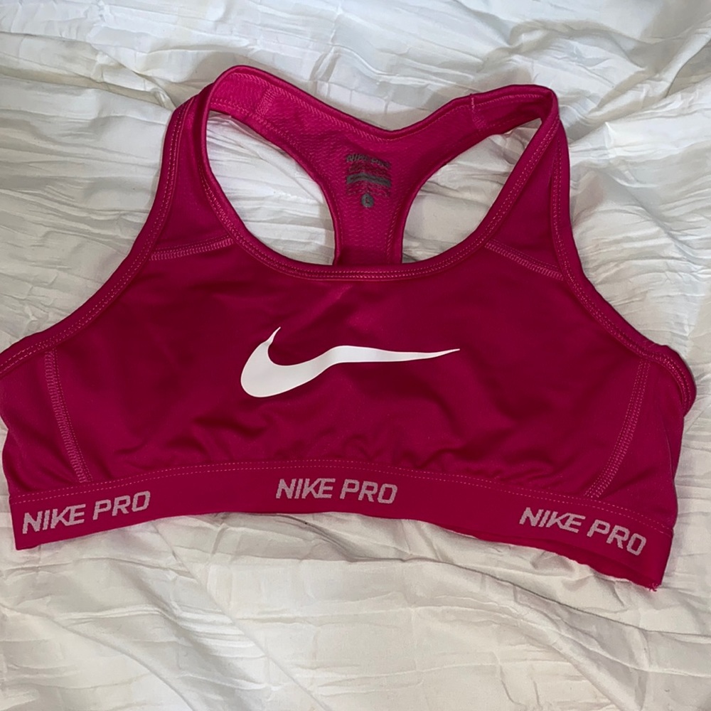 Nike pro sports bra